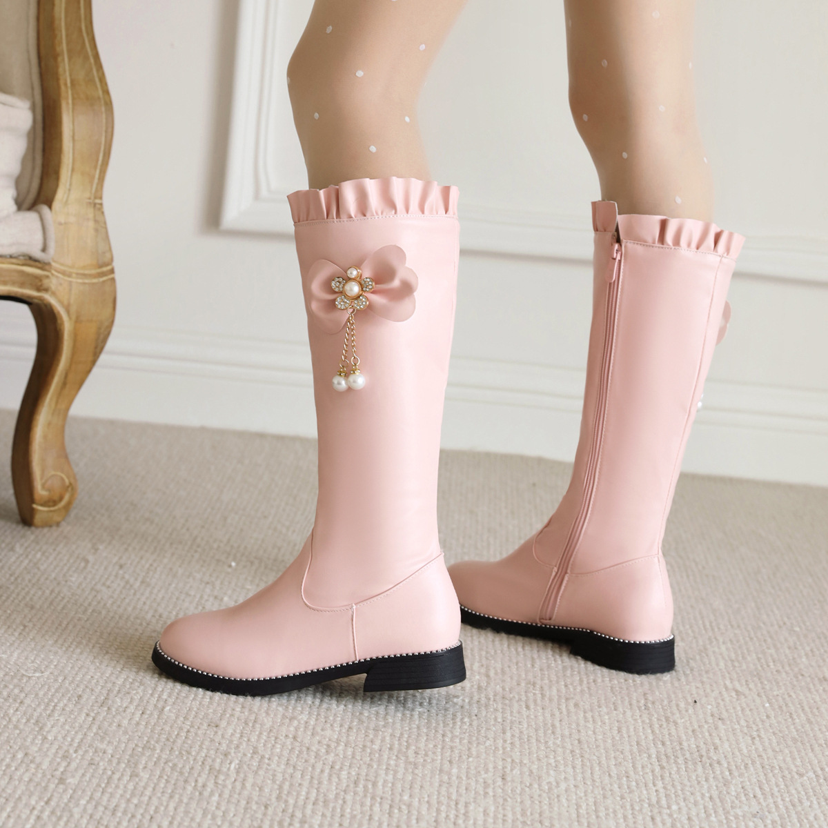 大码反串女装大佬平跟高筒