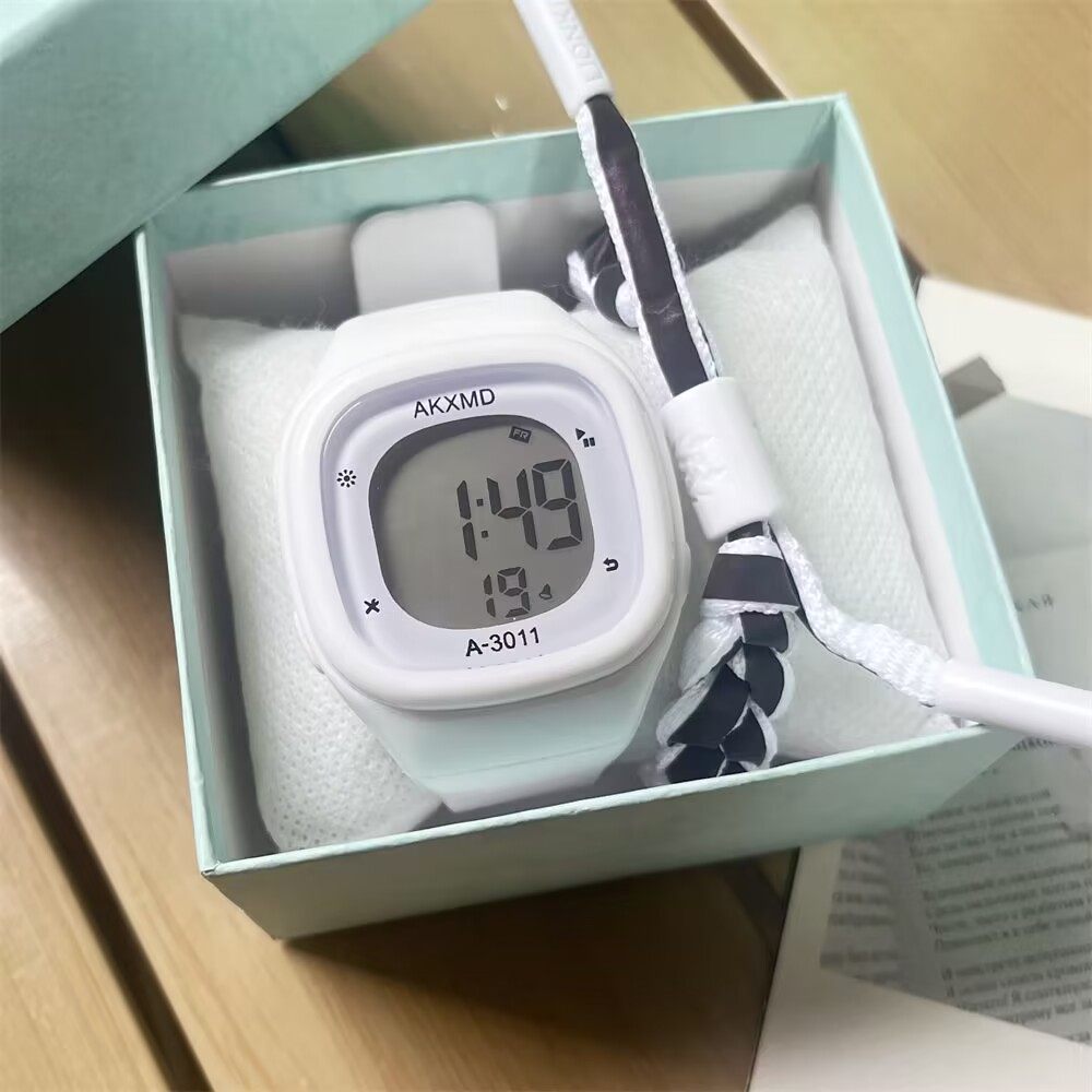 方形电子表男女学生夜光腕表简约数字显示时尚高颜值多功能手表