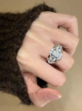 法式中古爆闪大圆钻戒指