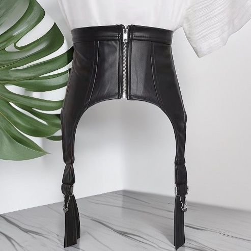 2024新款暗黑系欧美风凹造型背带扣装饰弹力束腰皮腰封配衬衫半裙