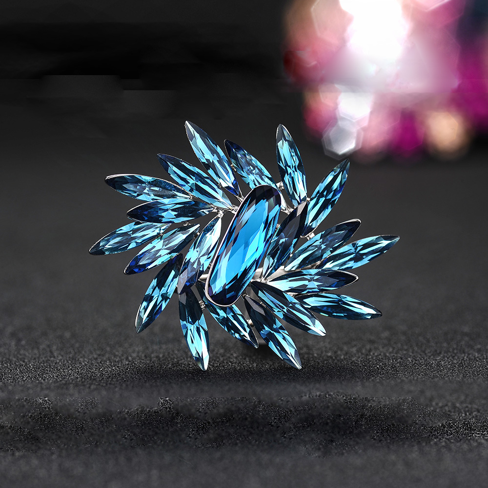 施华水晶胸针女胸花简约高档奢华配饰韩国可爱气质百搭大气别针扣