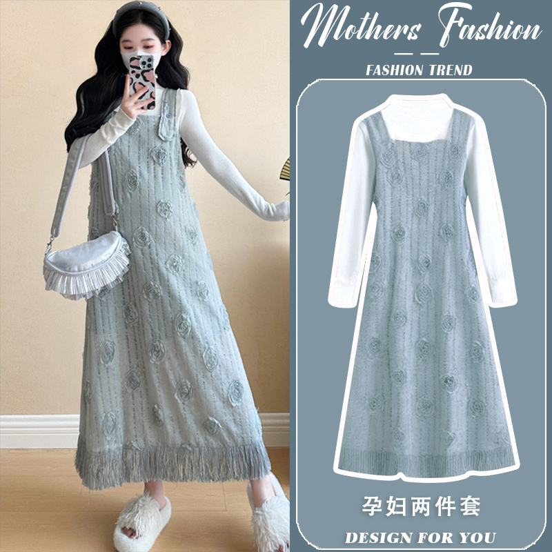 孕妇连衣裙套装秋冬2025新款宽松高级感减龄花朵针织背带裙两件套