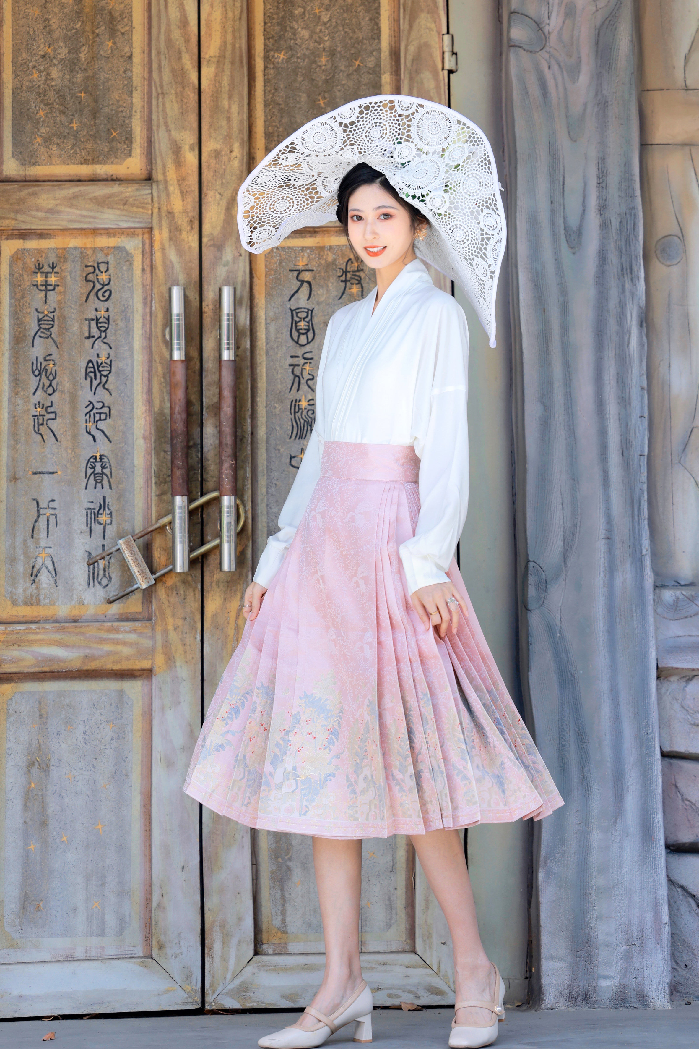 地澈天清原创汉服夏季马面裙短款{红了樱桃绿了芭蕉}仿妆花织金明