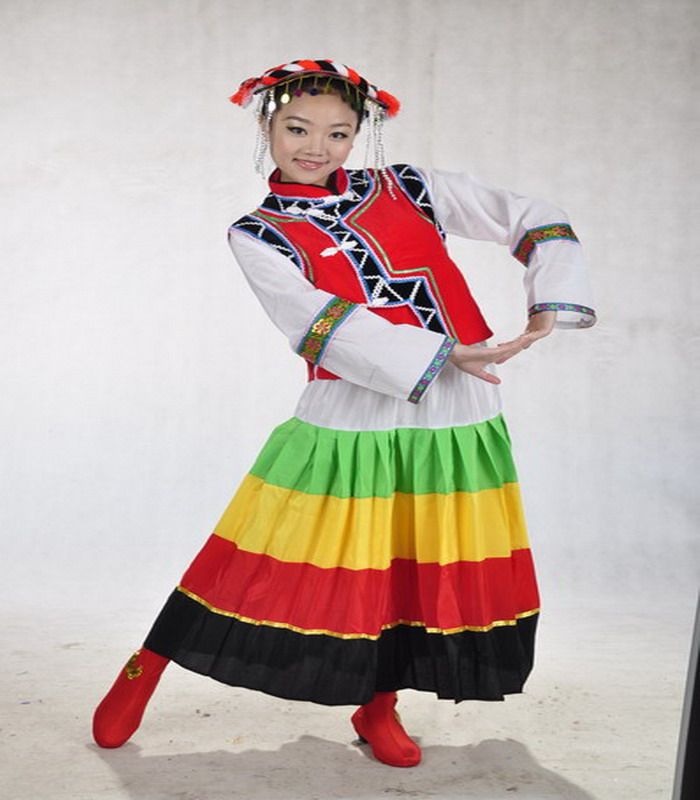 云南少数凉山彝族女装/云南民族舞蹈演出服装/舞台表演彝族服饰