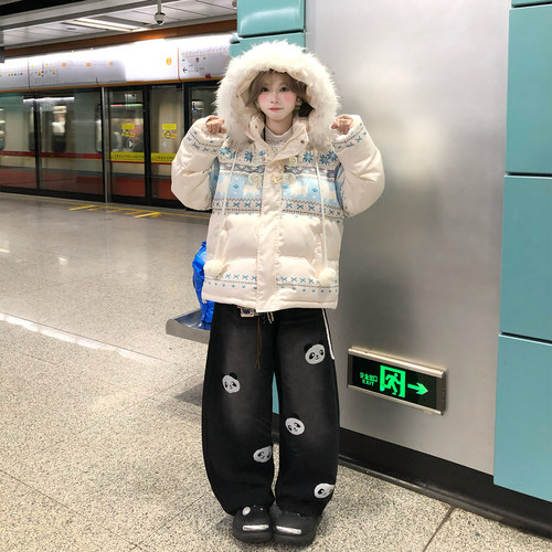 文文不乖原创美式复古熊猫植绒刺绣挂件牛仔裤女秋冬加绒阔腿长裤