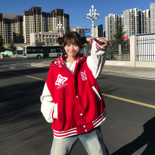 文文不乖原创美式 字母刺绣连帽棒球服夹克男女情侣秋冬外套PU皮袖