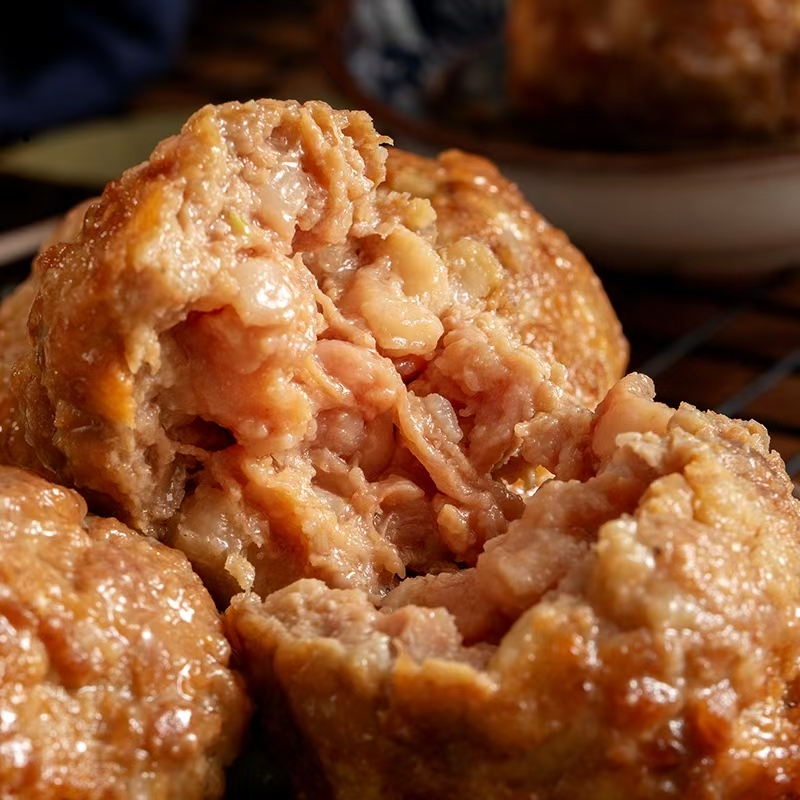 红烧狮子头四喜丸子大猪肉丸子手工制作加热即食熟食