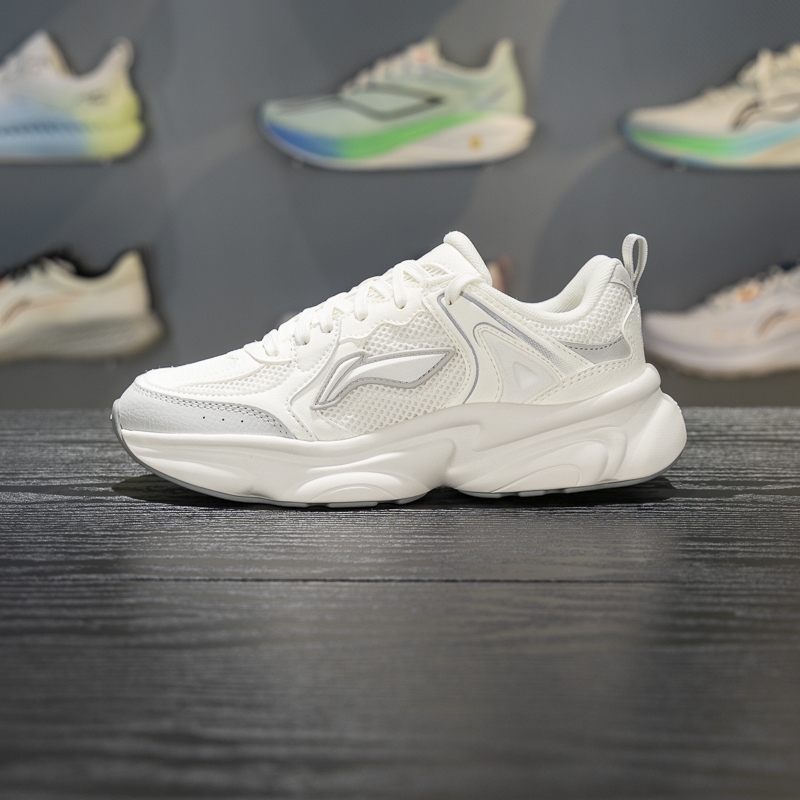 李宁奶椰减震回弹经典休闲鞋女款2025冬季新款软底百搭轻便运动鞋