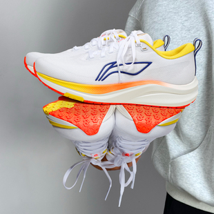 李宁赤兔8跑步鞋男2025秋冬新款轻便训练加厚运动鞋青少年学生鞋