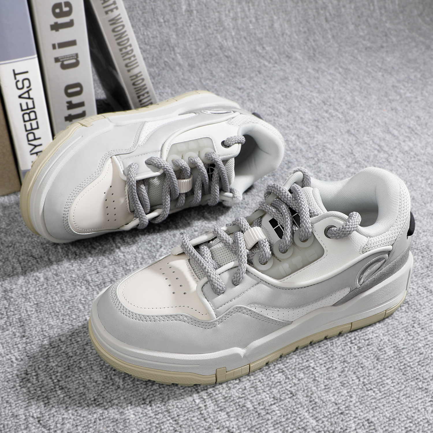 李宁运动鞋男子2025冬季新款001 BTC MEGA软弹板鞋百搭经典休闲鞋