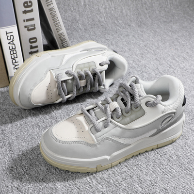 李宁运动鞋男子2025冬季新款001 BTC MEGA软弹板鞋百搭经典休闲鞋