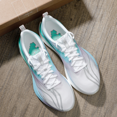 李宁赤兔8PRO反光丝轻量高回弹跑鞋男2025秋冬新款比赛竞速跑步鞋