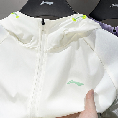 李宁防晒外套女款2025夏季新款宽松连帽运动跑步风衣上衣AFDU164