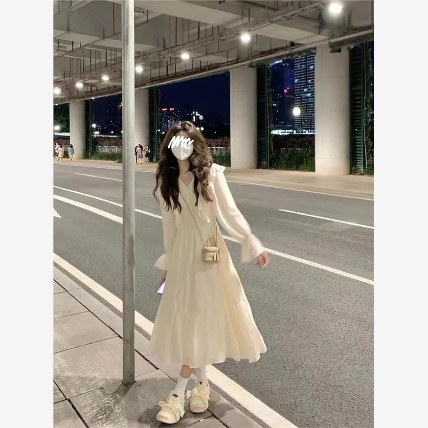 法式初恋白色长袖连衣裙女气质温柔风2025春秋新款收腰显瘦裙子夏