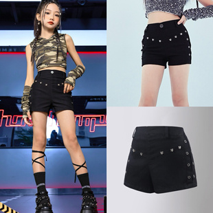 高街Y2K女童黑色铆钉休闲短裤夏季美式辣妹修身直筒裤紧身热裤潮