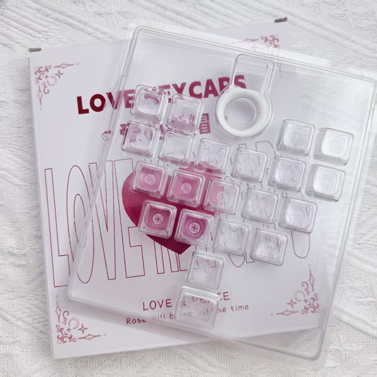 黑吉蛇MOA爱心键帽透明水晶