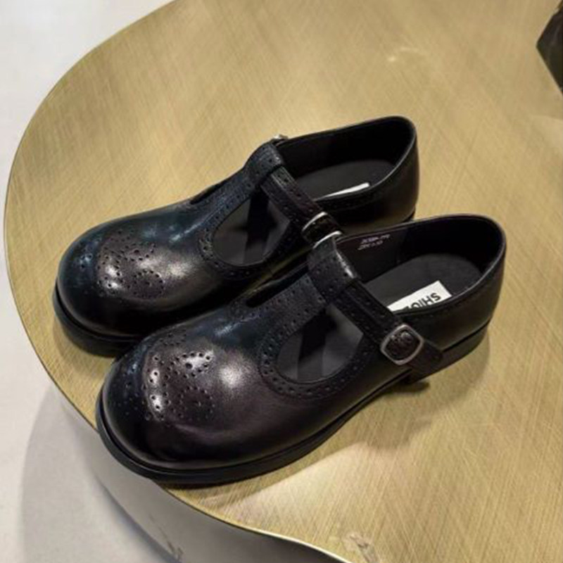 诗歌兰英伦风玛丽珍鞋女2026早春新款真皮T字扣带雕花平跟乐福鞋,女鞋,深口单鞋,淘宝优惠券,粉丝福利购,淘宝优惠卷