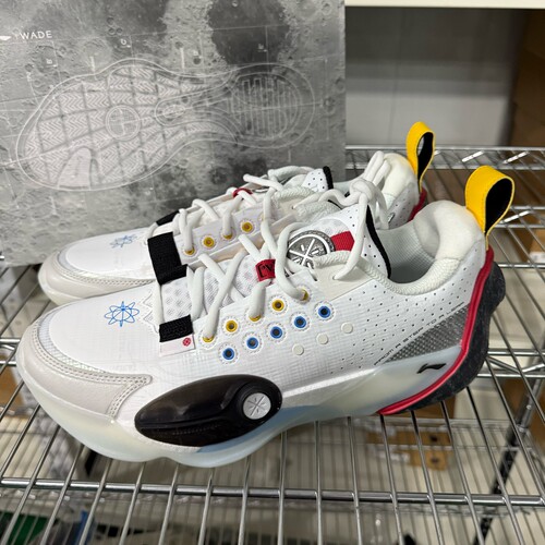 李宁正品全城13䨻25年新款减震耐磨轻便回弹低帮男篮球鞋 ABAV001