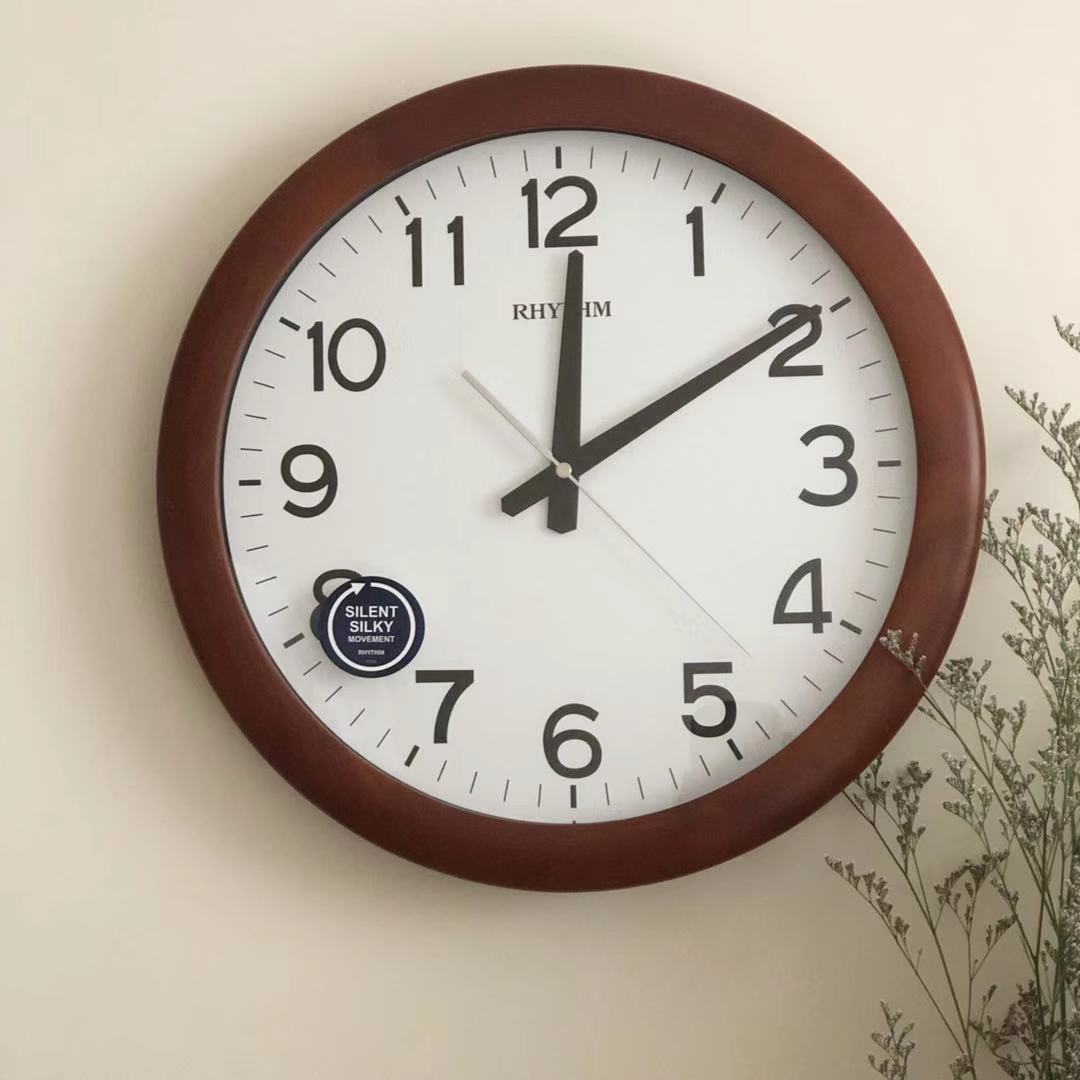 RHYTHM日本实木现代简约挂钟客厅