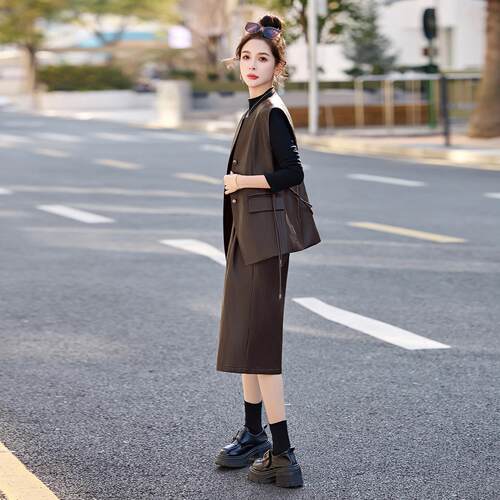 春韩系皮质百褶裙套装女秋新款气时尚衣马甲ZGUAN261长袖连衣裙三