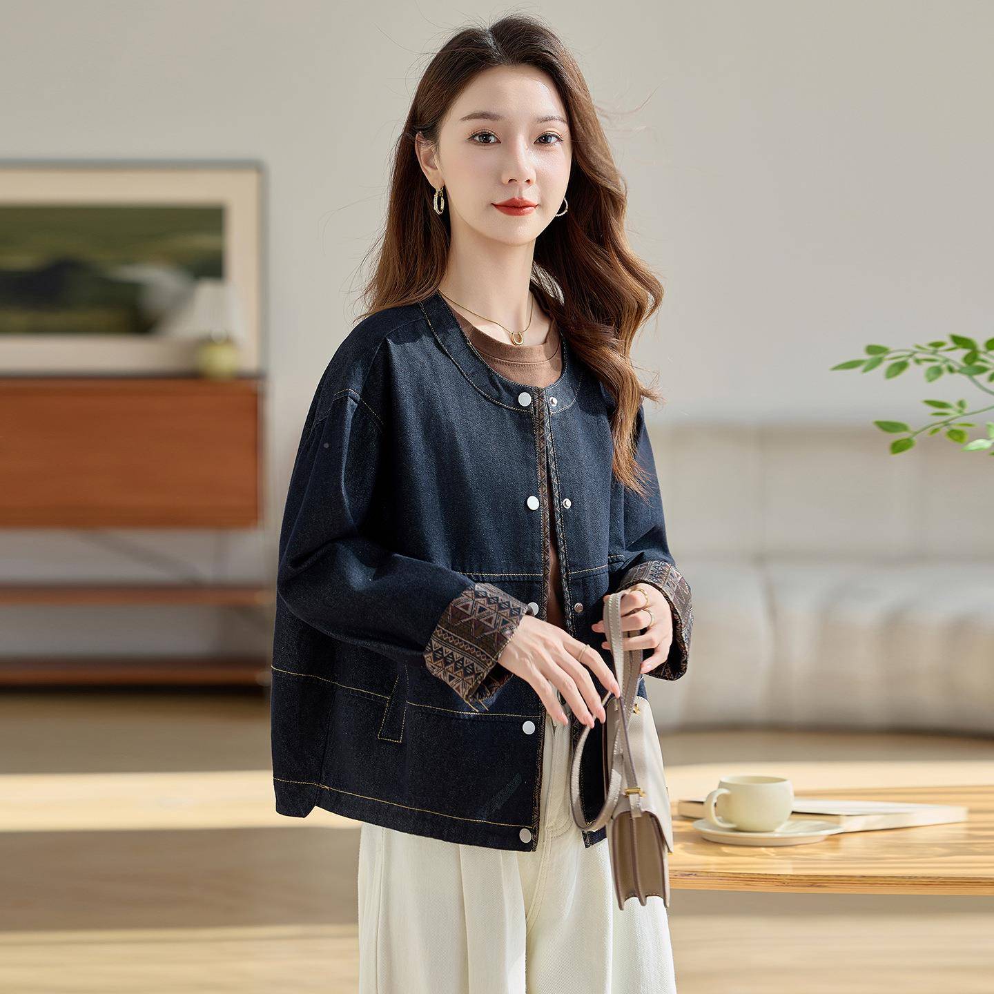 225季新款YU8961-0女装休闲圆领百复古牛仔0外套格秋子袖口搭上衣