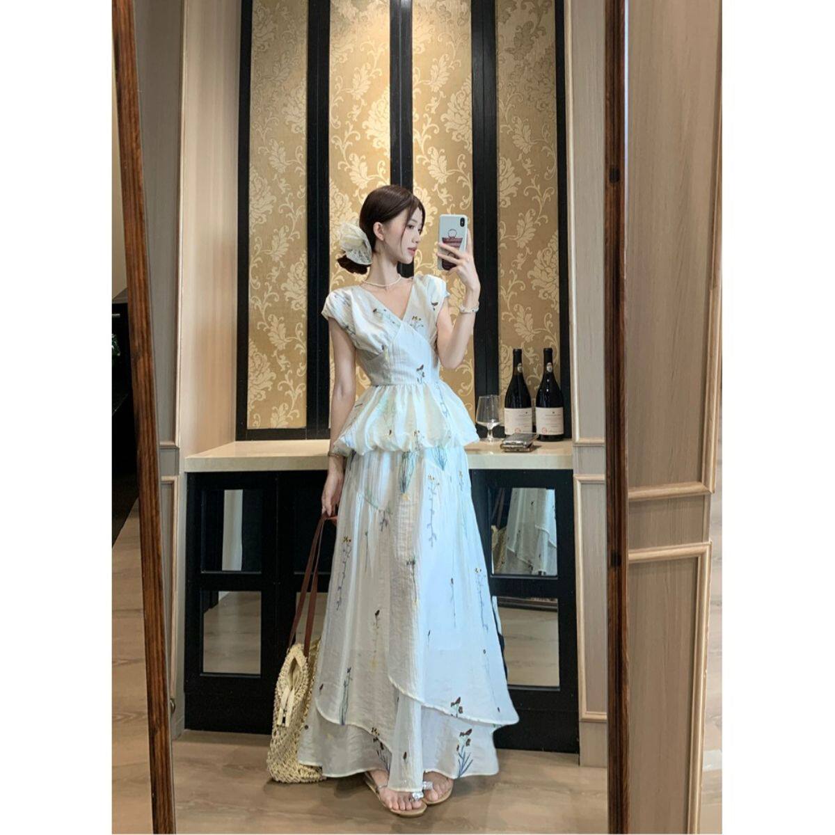 度假穿搭重工刺绣无袖衬衫上衣女夏季新款垂感不规则半身裙单套装