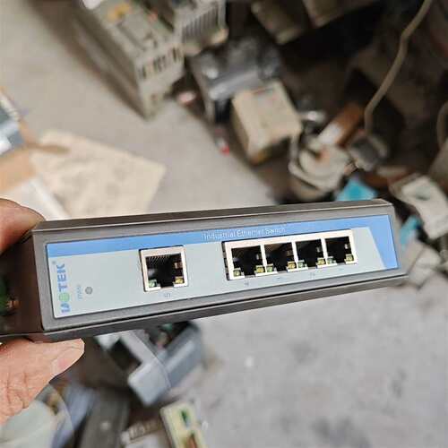 可维修9新可充新宇泰UT-6405W工业级交换机议价