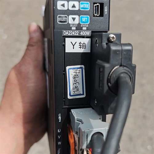 可维修N伺服驱动器DA22422，400W，Y轴用，议价