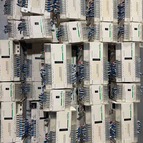 可维修PLC模块、TM218LDA24DRN、TM2DMM1议价