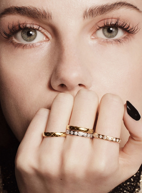 张子枫同款钛钢菱格镶钻食指戒