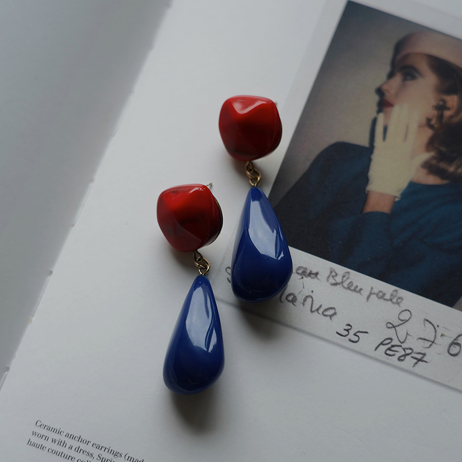 耳边铛红蓝撞色树脂水滴耳环