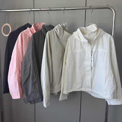 日单。2025春秋款薄款连帽立领休闲宽松纯色简约防风外套女474894