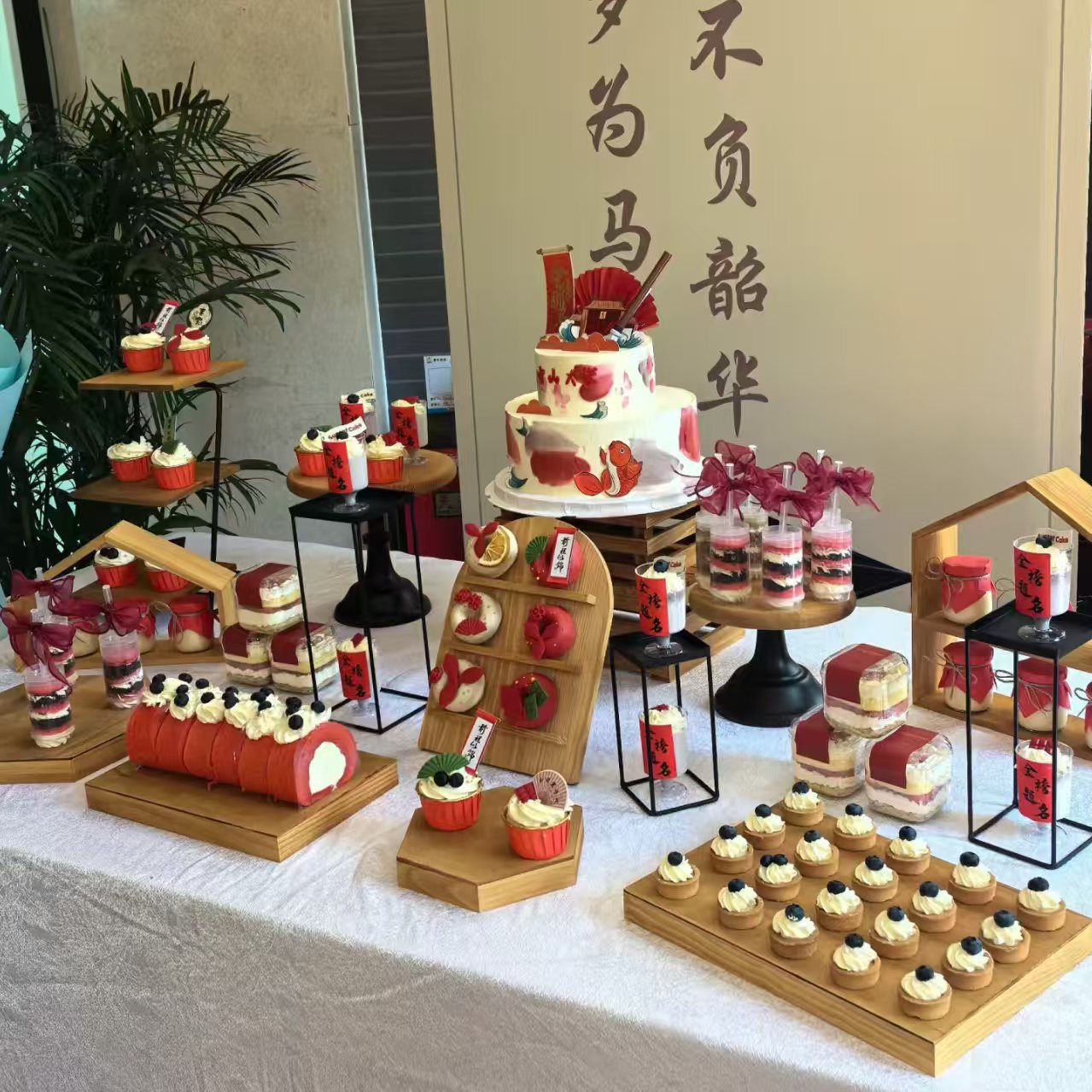 咖色木质甜品台展示架户外原木风甜品台摆件蛋糕架甜品摆台架子