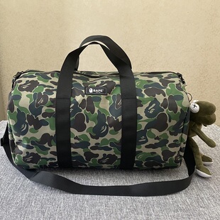 潮牌BAPE杂志附录猿人头迷彩健身手拎圆筒休闲旅行斜挎背包男女