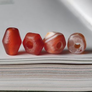 大孔道天然红玛瑙灰皮鸡骨白老型桶珠隔片手串项链DIY配饰散珠