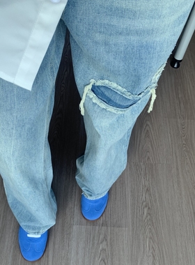 水洗冰蓝色牛仔裤明星同款磨损假破洞软牛仔男宽松直筒垂感休闲裤