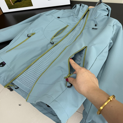 山系户外软壳三防冲锋衣男生