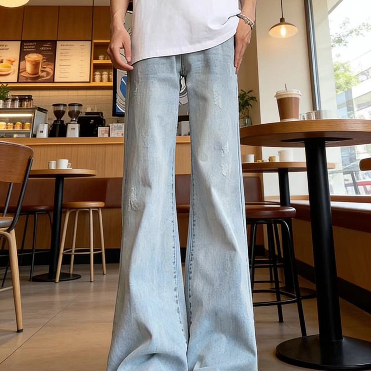 蓝色微喇叭牛仔裤男款春秋季