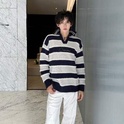 美式复古条纹刺绣款毛衣