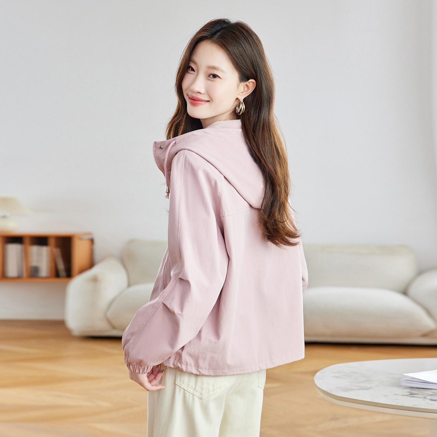 连帽短款风衣外套女2025秋季新款巨好看宽松休闲短款夹克上衣洋气