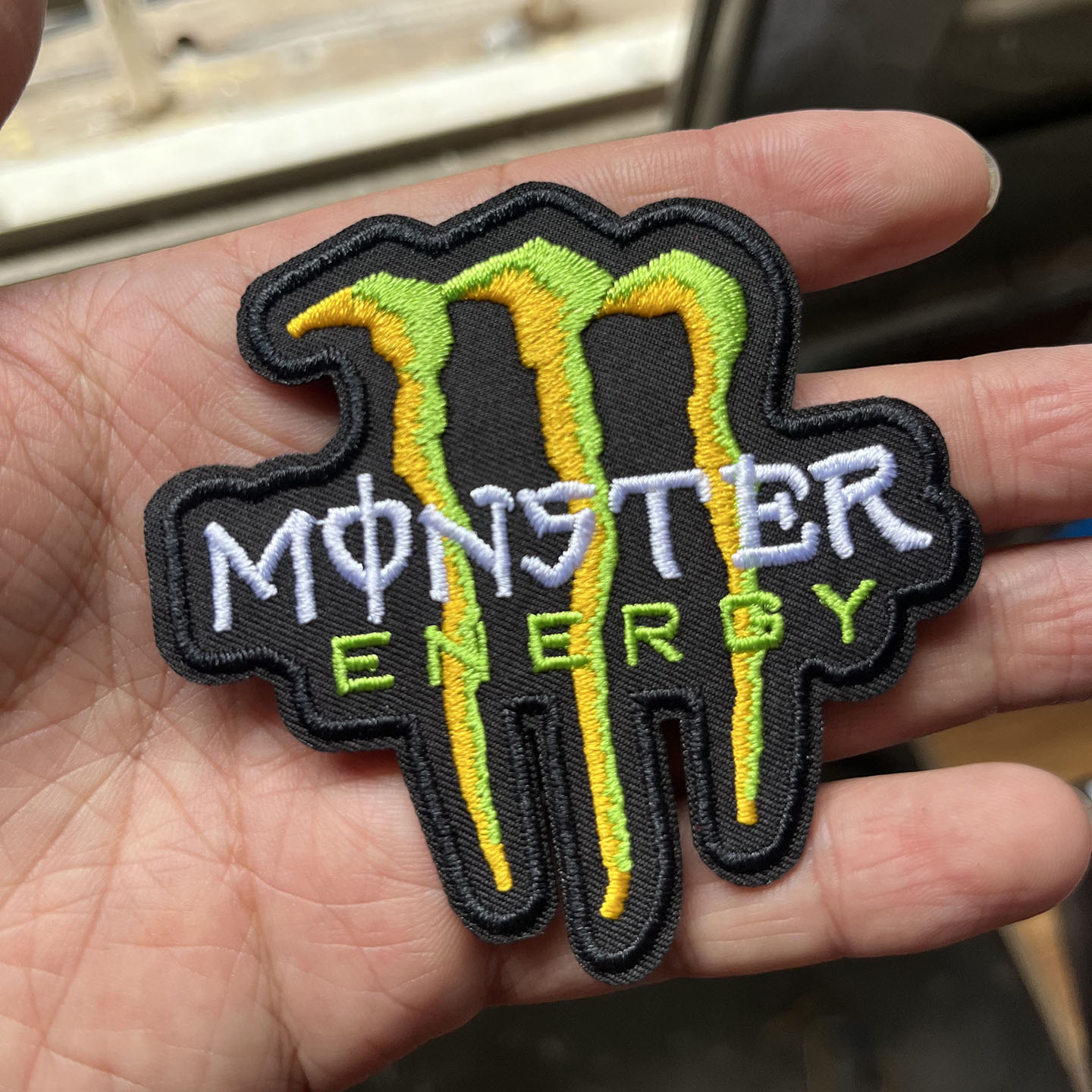 个性能量logo刺绣魔术贴臂章