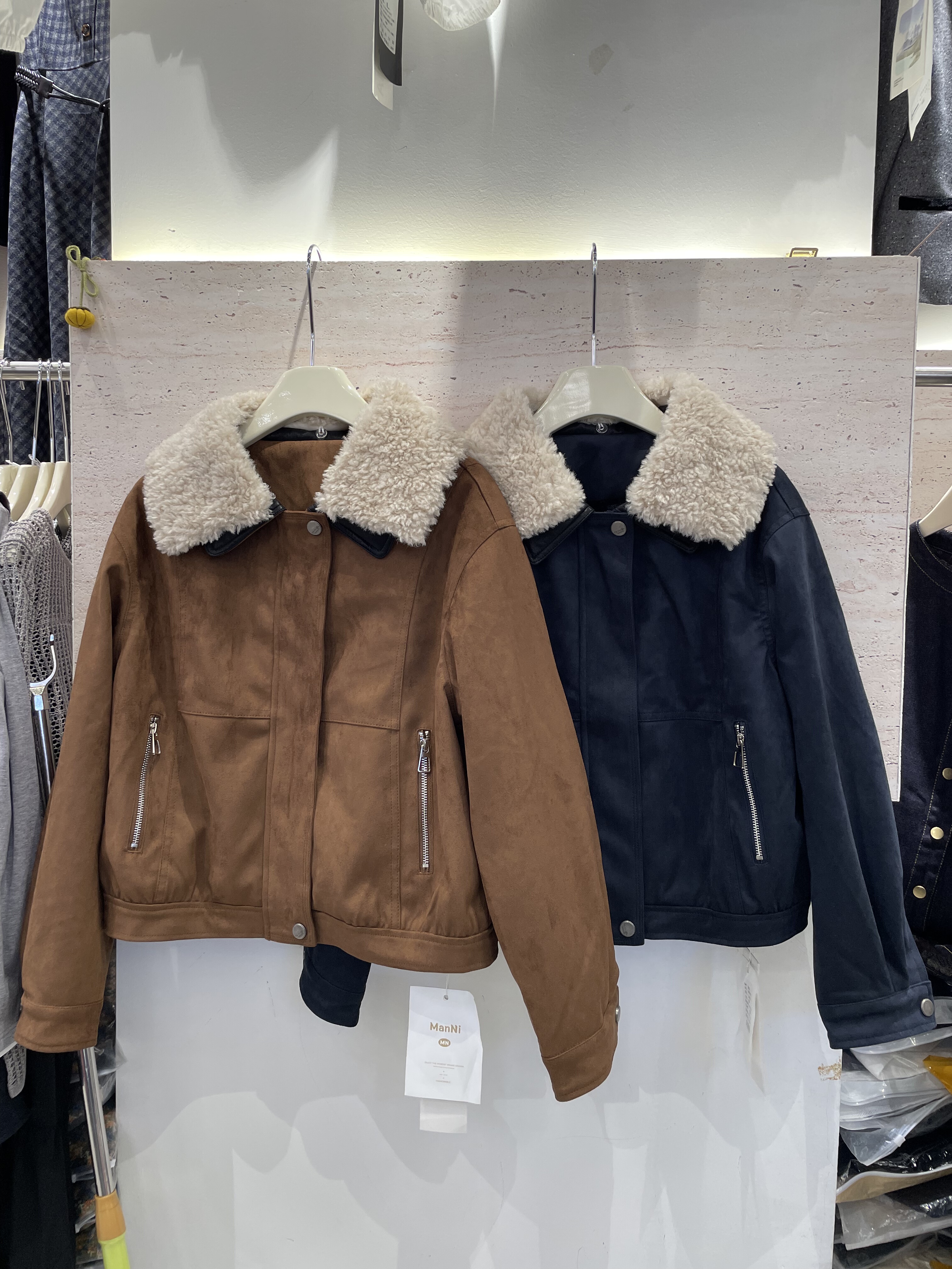 曼妮1861冬季麂皮绒毛领显瘦百搭加厚保暖皮毛一体小个子女短外套