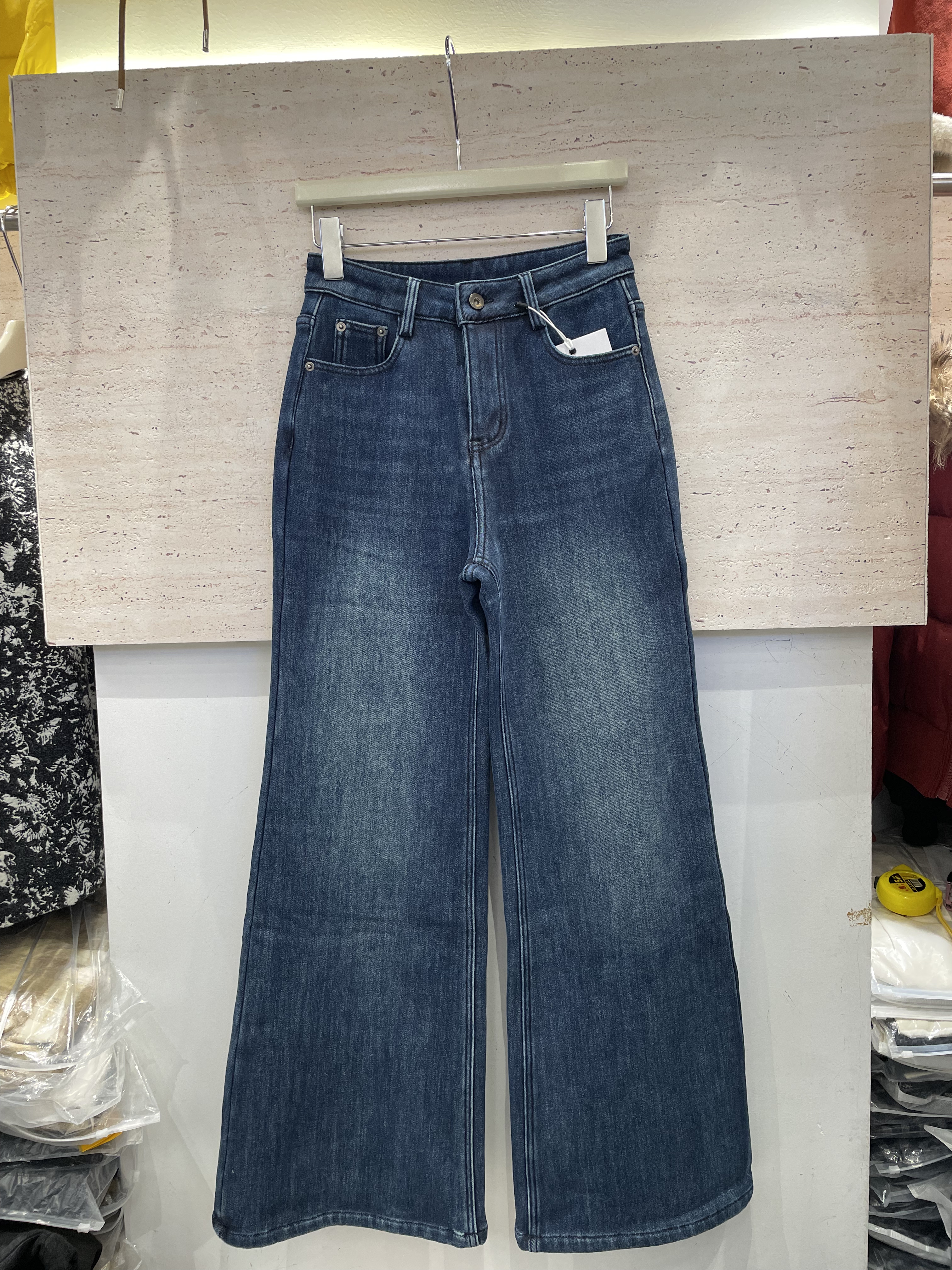 酥旺687冬季新款韩版高腰显瘦加绒加厚阔腿牛仔裤女百搭微辣长裤