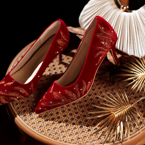 【椿】凤 羽/羽毛刺绣细跟高跟鞋中式新娘红色婚鞋秀禾旗袍敬酒服