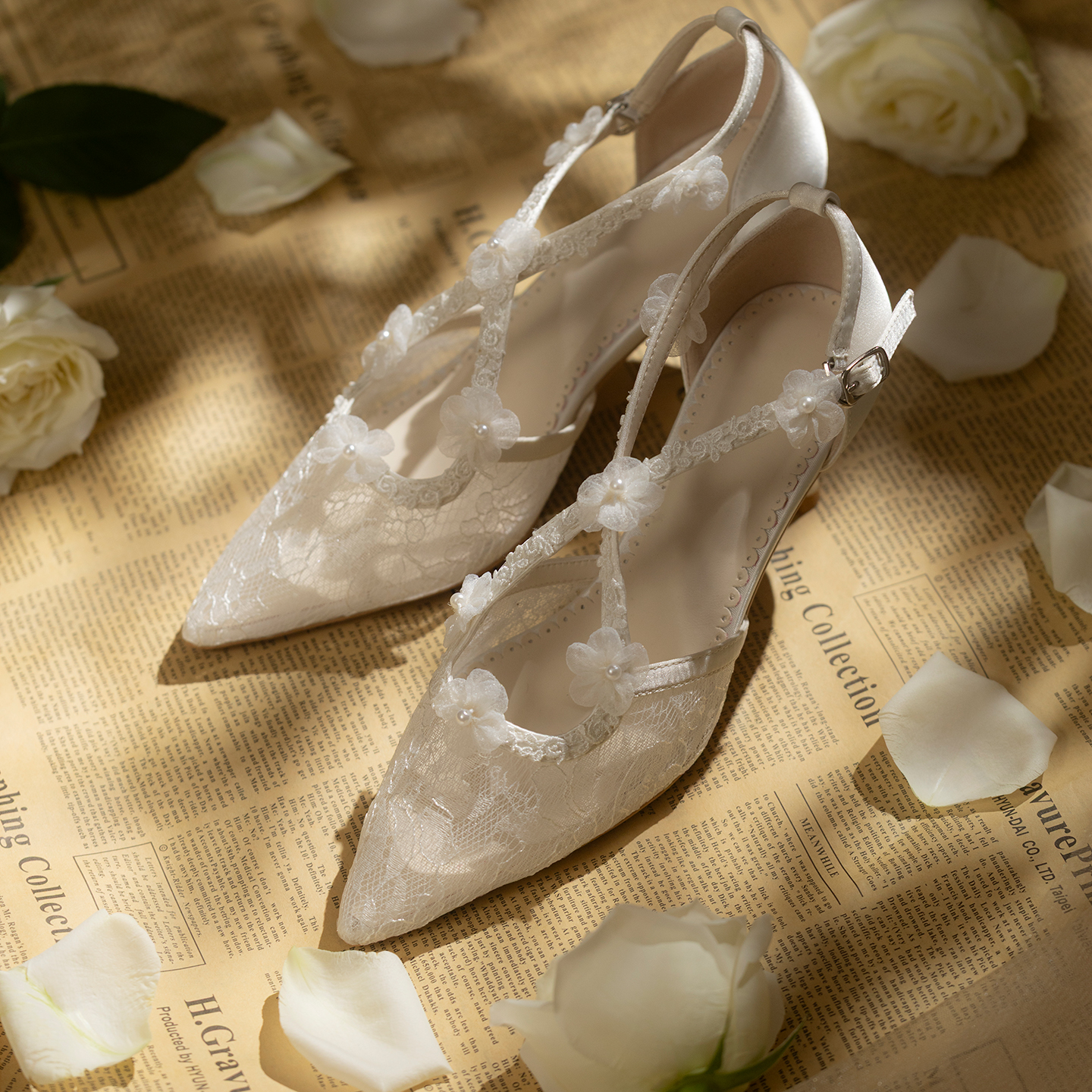 蕾丝花朵交叉带婚鞋伴娘成人礼