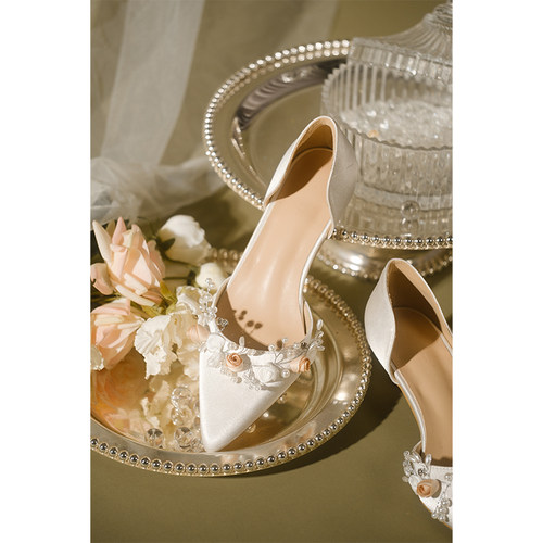 薮椿尖头细跟珍珠水钻高跟鞋婚鞋