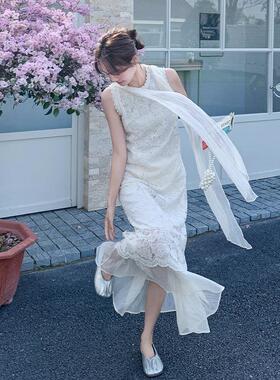 奶白2b225-26色带提花背心连衣女春夏新裙温款柔风绝美独特飘漂亮