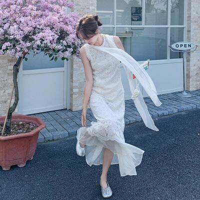 奶白2b225-26色带提花背心连衣女春夏新裙温款柔风绝美独特飘漂亮
