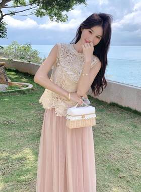 法式风温柔女人味套刺装夏季新款蕾丝绣纱背心C106-680吊带网裙三
