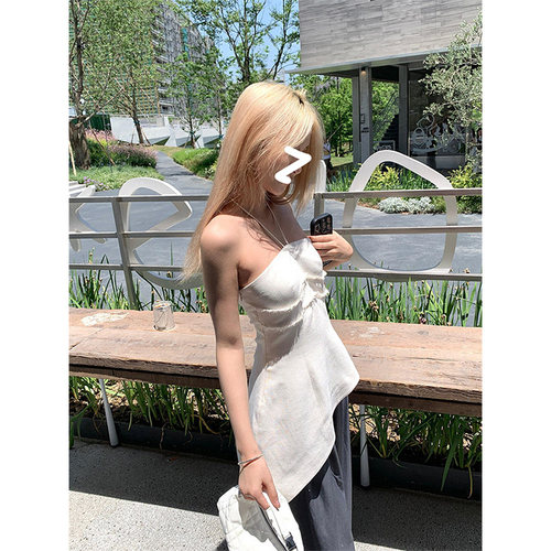 K2 ONLINESTORE 白色毛边设计挂脖抹胸女夏季辣妹不规则斜摆上衣